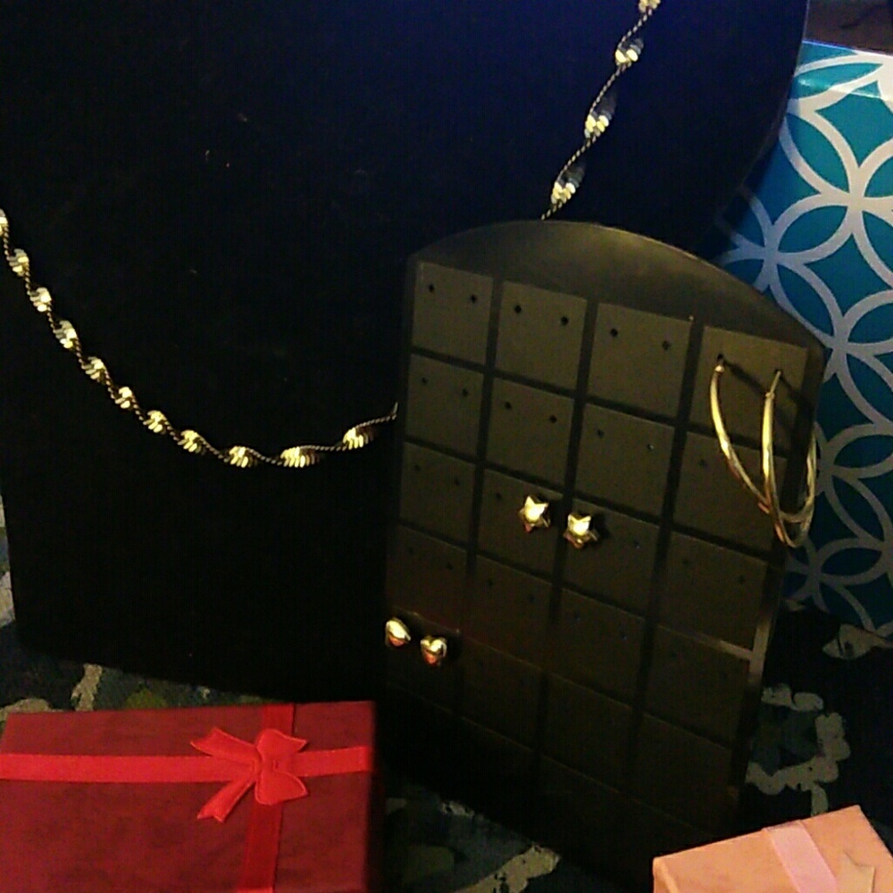 Necklace and earrings